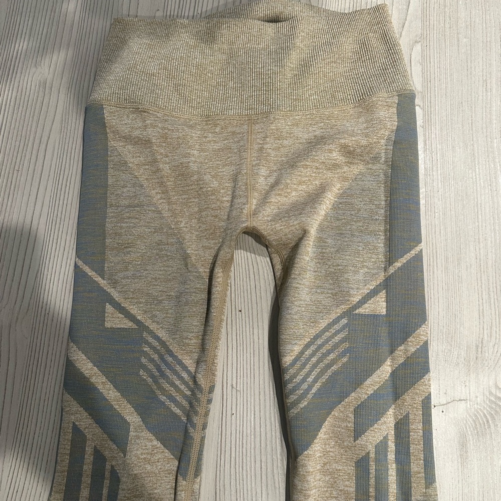 alo leggings